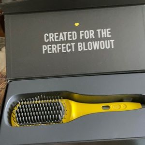 Dry bar The Brush Crush